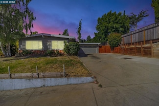 493 Pebble Dr, El Sobrante, CA 94803