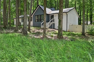 5077 Martindale Ln, Stone Mountain, GA 30088