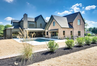 1529 Sam Houston Dr, Brentwood, TN 37027