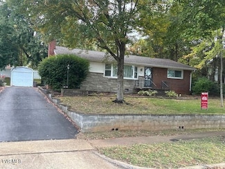 605 Robin Ln, Kingsport, TN 37660