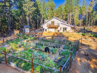 123 Rogue Riffle Dr, Grants Pass, OR 97526