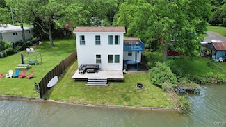 4202 W Shore Manor Rd, Jamesville, NY 13078