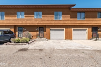 2021 N 19th St, Bismarck, ND 58501