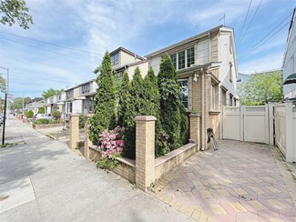15204 79th Ave, Flushing, NY 11367