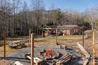 170 Hillcrest Dr, Columbus, NC 28722