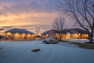 26140 Boulder Ridge Dr, Rogers, MN 55374