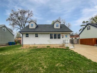4327 Treadway Ln, Saint Louis, MO 63134