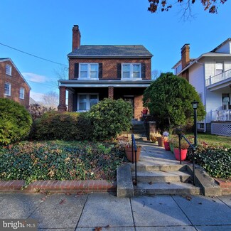 6823 8th St NW, Washington, DC 20012