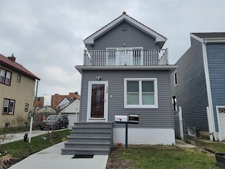 130 W Fulton St Unit Upper, Long Beach, NY 11561