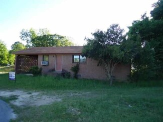 106 Ruby Cir, Cochran, GA 31014