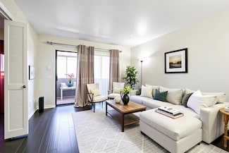 3035 Walnut Bend Ln Unit 33, Houston, TX 77042