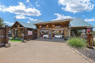 14250 Chaparral Ln, Roanoke, TX 76262