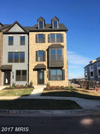 43426 Southland St, Ashburn, VA 20148