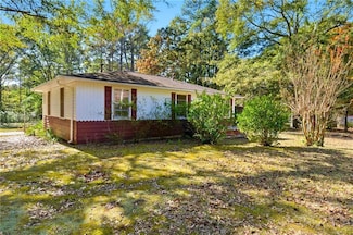 15 Dixie Dr, Stockbridge, GA 30281