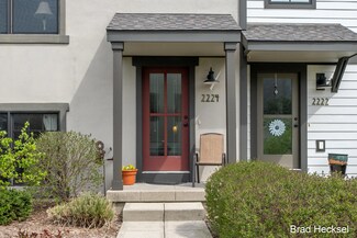 2224 New Town Dr NE Unit 45, Grand Rapids, MI 49525