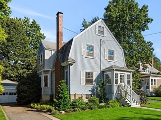 16 Manson Rd, Needham Heights, MA 02494