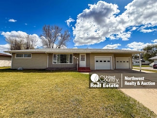 406 S 3rd St E, Malta, MT 59538
