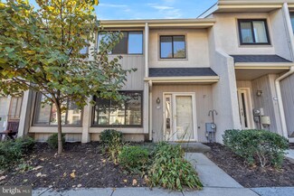 37 Landmark Dr, Malvern, PA 19355