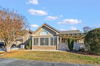 4332 Grassy Moss Dr, Greensboro, NC 27409