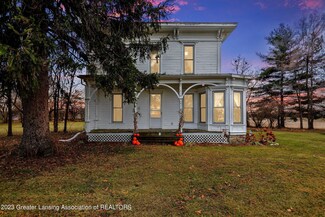218 E Maple Ave, Bancroft, MI 48414