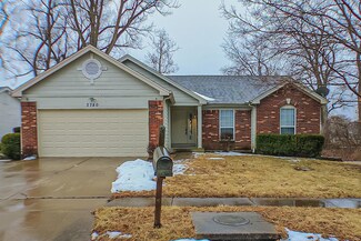 3780 Secretariat Dr, Florissant, MO 63034