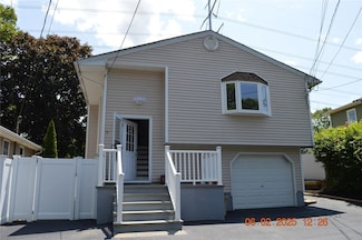 294 Fir Grove Rd, Ronkonkoma, NY 11779
