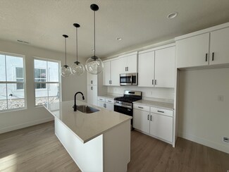 7002 W Hidden Hills Way Unit 183, West Jordan, UT 84006