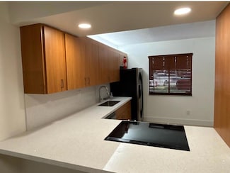 235 Lakeview Dr Unit 104, Weston, FL 33326