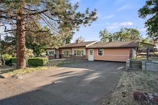 2318 Modoc St, Klamath Falls, OR 97601