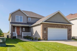 10328 Nicklaus St, Crown Point, IN 46307