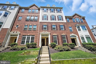 7467 Brunson Cir, Gainesville, VA 20155