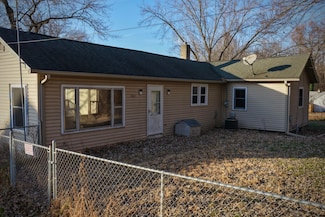 387 Waubascon Rd, Battle Creek, MI 49037