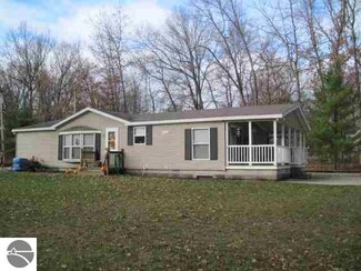 6256 Blackberry Dr, Alger, MI 48610