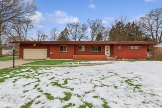 1834 Commonwealth Rd, Benton Harbor, MI 49022
