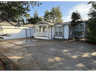 428 Sherwood Loop, Florence, OR 97439