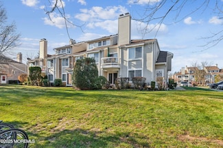 36 Farnham Square Unit 236, Parlin, NJ 08859