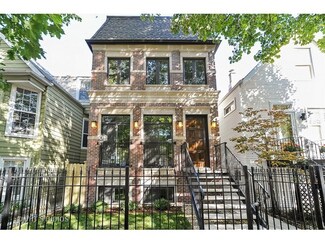 2470 W Berteau Ave, Chicago, IL 60618