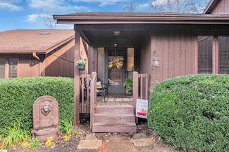 15 Creekside Way, Greenville, SC 29609