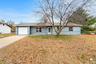 809 Greenfield Cir, Manhattan, KS 66502