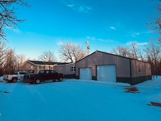 35310 300th St, Roseau, MN 56751