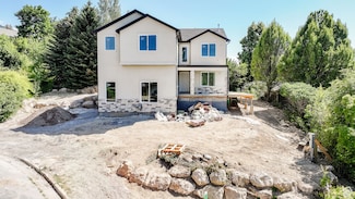 615 Dover Cir, Providence, UT 84332