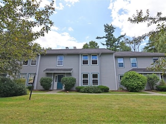 141 Ledgewood Cir Unit 202, Burlington, VT 05401