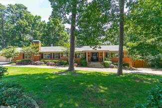 21 Robinwood Dr, Little Rock, AR 72227