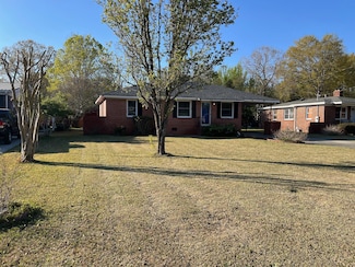 1236 Fort Dr, Hanahan, SC 29410