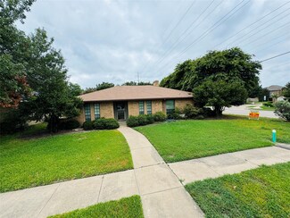1002 Goldenrod Dr, Garland, TX 75043