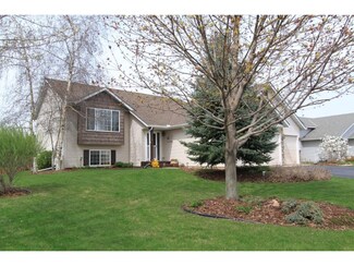 1243 Meadow Pkwy, Mayer, MN 55360
