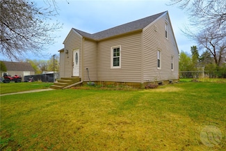103 S 4th St, Bridger, MT 59014