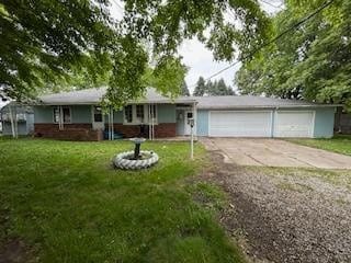 210 W William St, Lovington, IL 61937