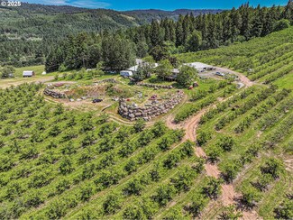 3720 Scott Rd, Hood River, OR 97031
