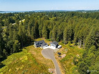 4190 Red Cedar Rd, Blaine, WA 98230